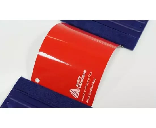 Глянцево красная виниловая пленка AVERY SUPREME GLOSS CARDINAL RED Глянцево красная виниловая пленка AVERY SUPREME GLOSS CARDINAL RED