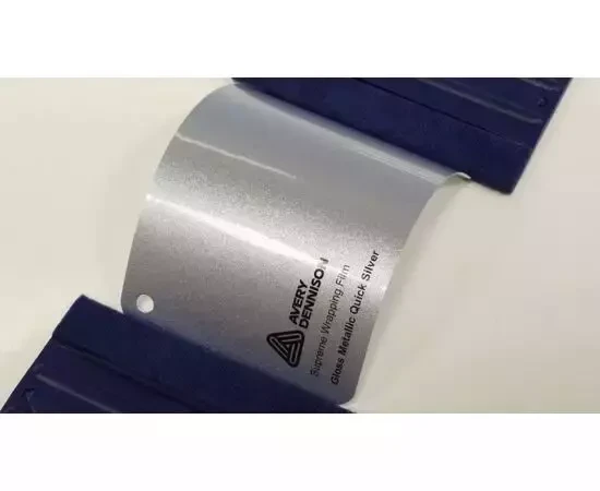 Глянцевая виниловая пленка цвета ртуть AVERY SUPREME GLOSS METALLIC QUICK SILVER Глянцевая виниловая пленка цвета ртуть AVERY SUPREME GLOSS METALLIC QUICK SILVER