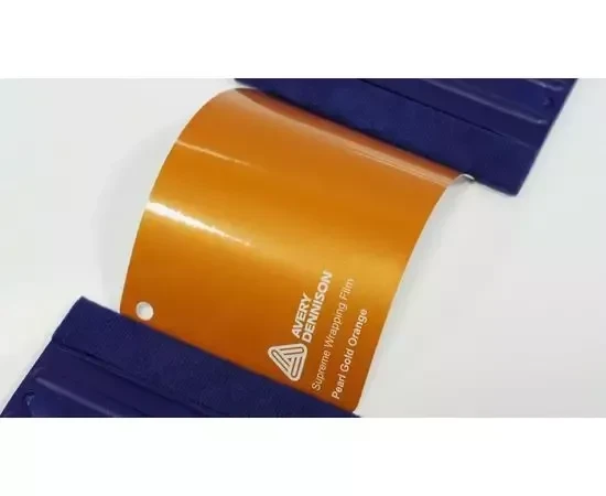 Золотисто-оранжевая перламутровая виниловая пленка AVERY SUPREME PEARL GOLD ORANGE Золотисто-оранжевая перламутровая виниловая пленка AVERY SUPREME PEARL GOLD ORANGE