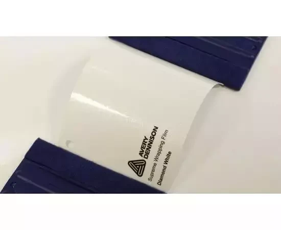 Виниловая пленка цвета Алмазной крошки AVERY SUPREME DIAMOND WHITE Виниловая пленка цвета Алмазной крошки AVERY SUPREME DIAMOND WHITE
