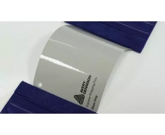 Глянцевая серая виниловая пленка AVERY SUPREME GLOSS GREY