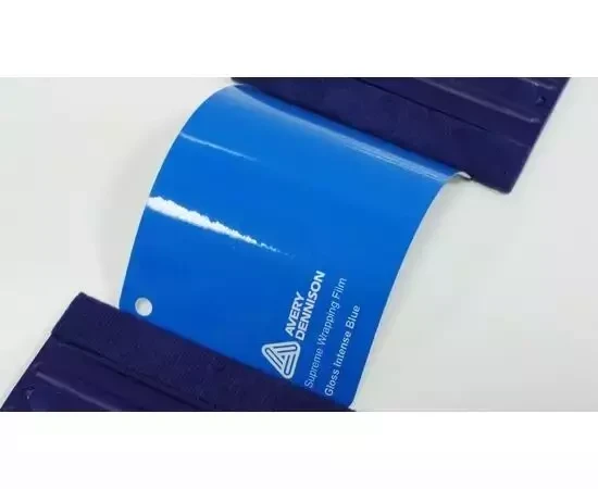 Глянцевая насыщено голубая виниловая пленка AVERY SUPREME GLOSS INTENSE BLUE