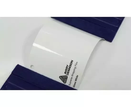 Глянцевая белая виниловая пленка AVERY SUPREME GLOSS WHITE