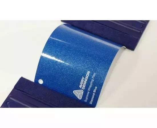 Виниловая пленка цвета голубой алмазной крошки AVERY SUPREME DIAMOND BLUE Виниловая пленка цвета голубой алмазной крошки AVERY SUPREME DIAMOND BLUE